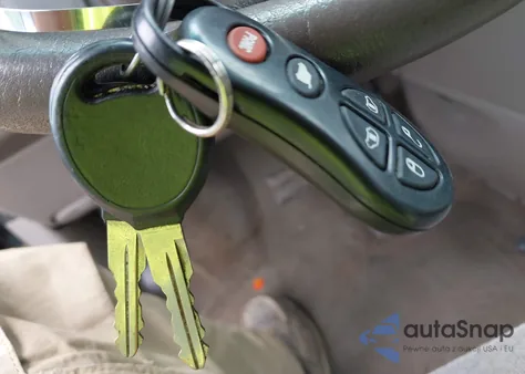 2001 Dodge Grand Caravan Sport from USA, damaged, VIN 2B4GP44371R355421